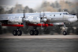 Oanh tạc cơ Tu-160 và Tu-95MSM Nga phóng hơn 40 tên lửa vào Ukraine