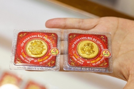 Giá vàng hôm nay 21/8: Tiếp tục ở ngưỡng cao