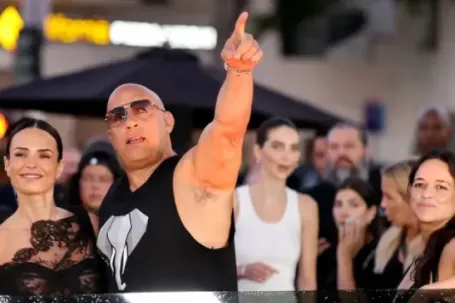 Vin Diesel khóc vì cái kết của “The Fast and the Furious”