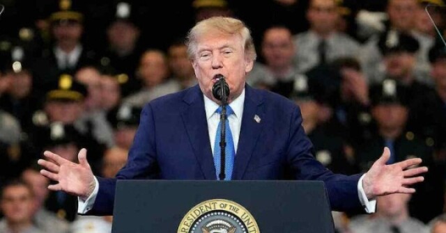 Bộ máy quan chức quy tụ giới siêu giàu dưới thời ông Trump