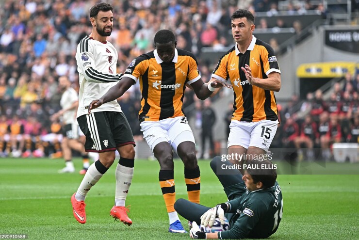 Video bóng đá Hull City - MU: Ác mộng bóng chết, 2 bàn ngỡ ngàng (Ngoại hạng Anh)
