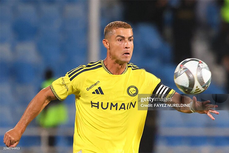 Ronaldo vượt 4 huyền thoại, lập hàng loạt kỷ lục ngày trở lại Al Nassr
