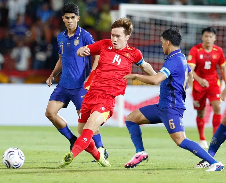 Trực tiếp bóng đá Thái Lan - Việt Nam: Lê Giang cứu thua xuất sắc (Chung kết AFF Cup) (Hết giờ) - 1