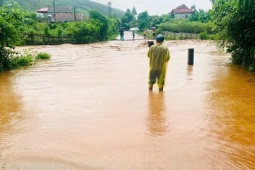 Mưa lớn dồn dập, 6 thôn ở Bắc Ninh bị cô lập
