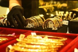 Giá vàng hôm nay 22/8: Vượt ngưỡng 4.600 USD/ounce