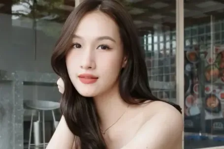 Nàng WAGs quyến rũ bậc nhất Thái Lan