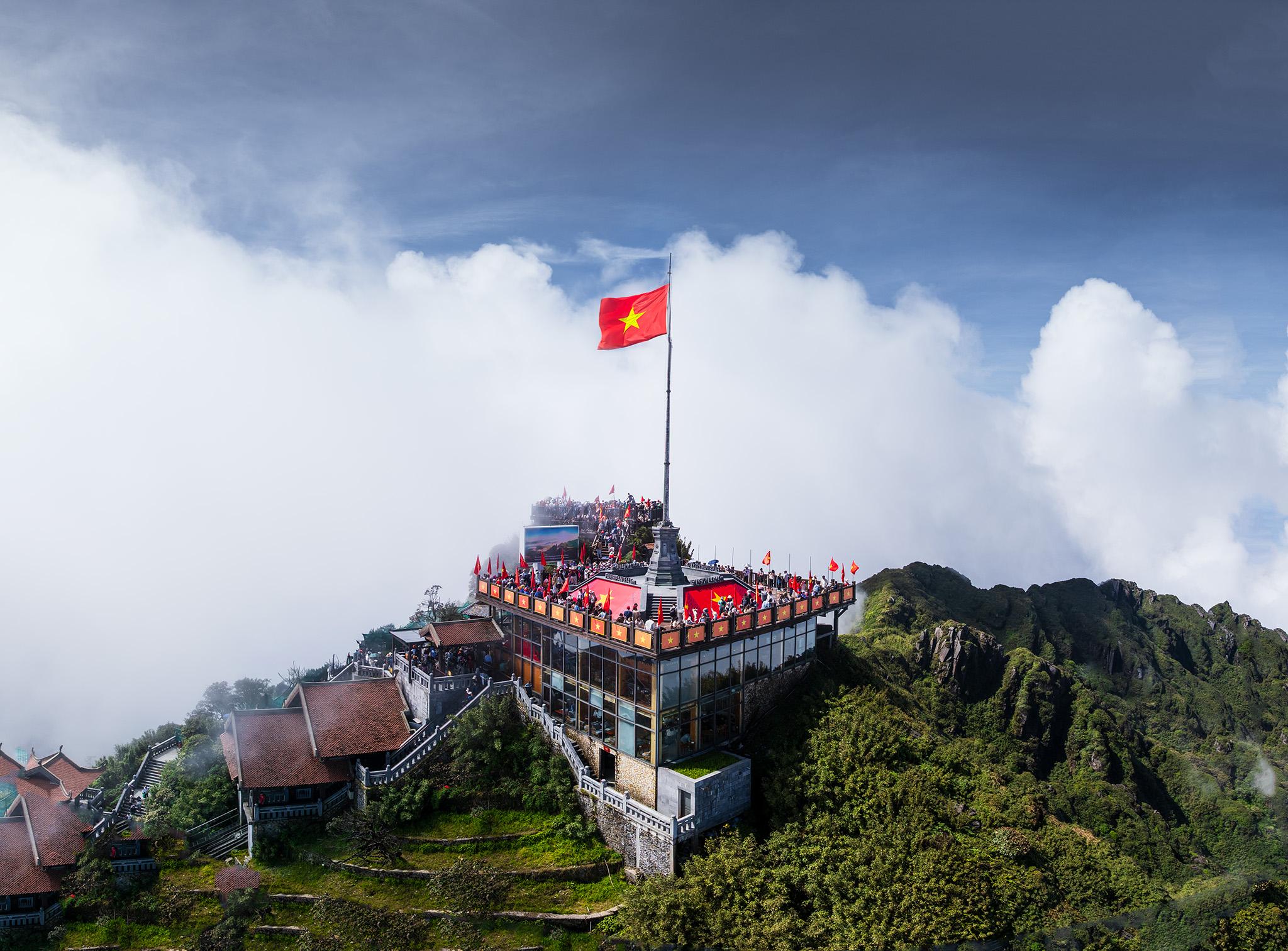Sa Pa: Du khách hào hứng nhảy múa tưng bừng với Lễ hội Thổ cẩm tại Bản Mây - 9