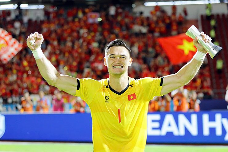 Patrik Lê Giang rực sáng ở AFF Cup: Xứng đáng đoạt giải Cầu thủ hay nhất hơn Đình Bắc?