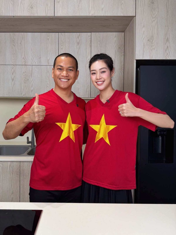 Ảnh sao 23/8: Thu Trang lấy lại nhan sắc sau tai nạn - 1