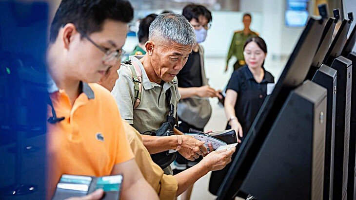 Vietnam Airlines cho biết mọi vé hợp lệ, còn giá trị sử dụng do hãng phát hành đều có thể được kiểm tra trên hệ thống chính thức thông qua mã đặt chỗ hoặc số vé điện tử.