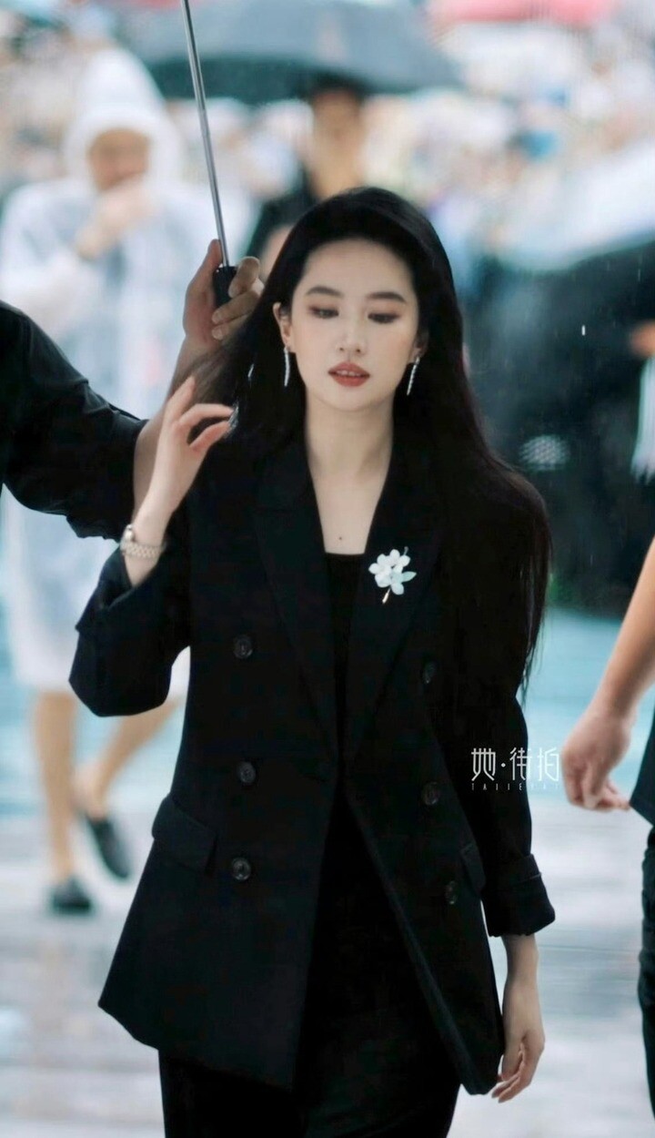 Ngỡ ngàng nhan sắc 'thần tiên tỷ tỷ' Lưu Diệc Phi ngày ấy - bây giờ - 6