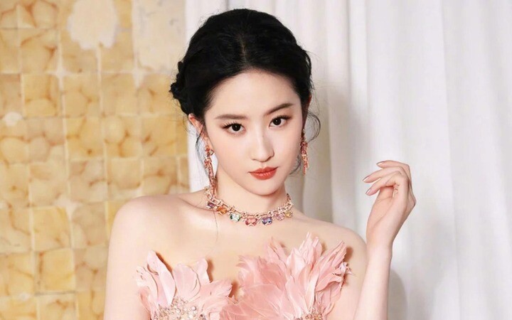 Ngỡ ngàng nhan sắc 'thần tiên tỷ tỷ' Lưu Diệc Phi ngày ấy - bây giờ - 7