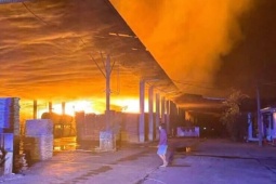 Hàng chục vụ đánh bom, nổ súng, phóng hỏa trong đêm ở Thái Lan