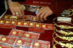 Giá vàng tăng mạnh 1 tuần qua, người mua vẫn lỗ