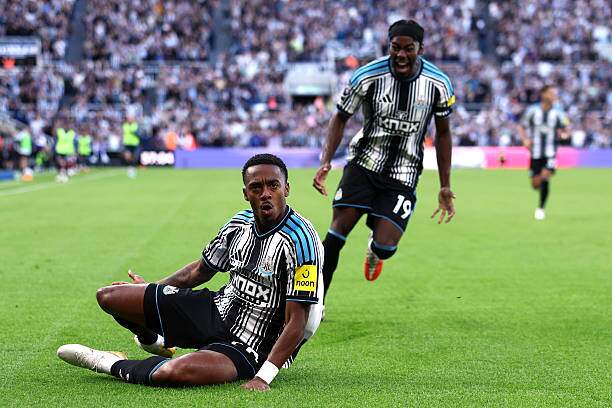Trực tiếp bóng đá Newcastle - Liverpool: Munoz kiếm penalty, Szoboszlai gỡ hòa phút 90+9 (Ngoại hạng Anh) (Hết giờ) - 4