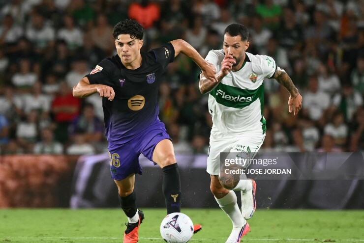 Trực tiếp bóng đá Elche - Barcelona: Tranh chấp quyết liệt (La Liga)