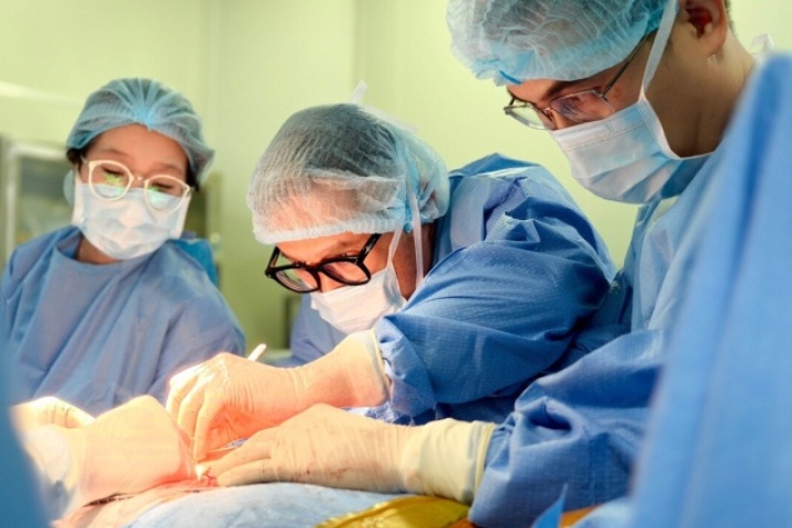 Mất dạ dày sau khi uống nhầm thuốc tẩy bồn cầu