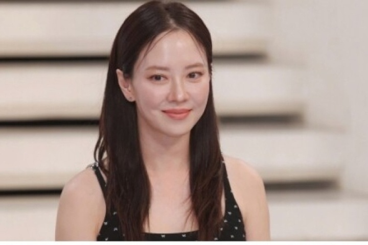 "Mợ ngố" Song Ji Hyo không theo kịp năng lượng hài hước của Lê Dương Bảo Lâm