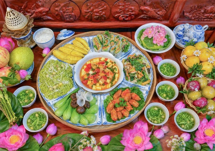Mâm cúng Rằm tháng 7 Âm lịch: Món ăn vừa thơm vừa đẹp