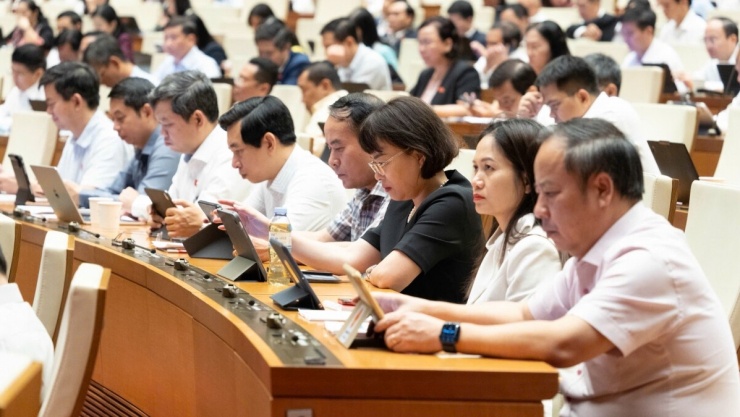 Các đại biểu tại hội trường Quốc hội sáng 24/8/2026. (Ảnh: Quốc hội)
