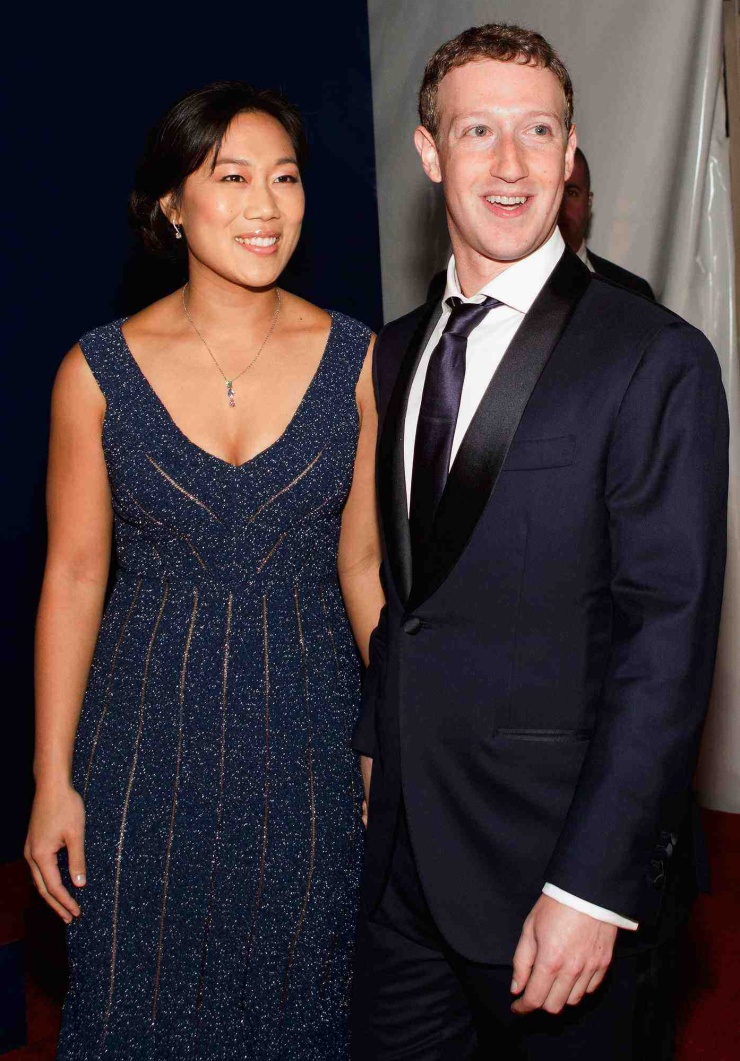 Mark Zuckerberg và vợ, Priscilla Chan, mới mua điền trang Strancally tại hạt Waterford, Ireland. Khu đất rộng 440 mẫu Anh, tương đương khoảng 178 ha, nằm giữa vùng nông thôn thuộc thung lũng Blackwater, bao quanh bởi rừng cây lâu năm và các cánh đồng.