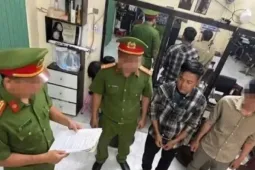 Lời khai 4 nghi phạm vụ đánh, còng tay, bắt người ép viết giấy nợ