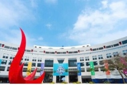 Xây dựng đại học tinh hoa không thể là “cuộc chơi của nhà giàu”