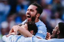 Rayan Cherki, lời giải cho khoảng trống De Bruyne ở Man City