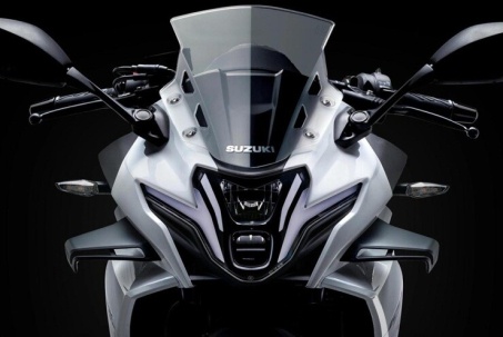 Suzuki GSX250R-F ra mắt: “quân bài” chiến lược mới với động cơ 2...