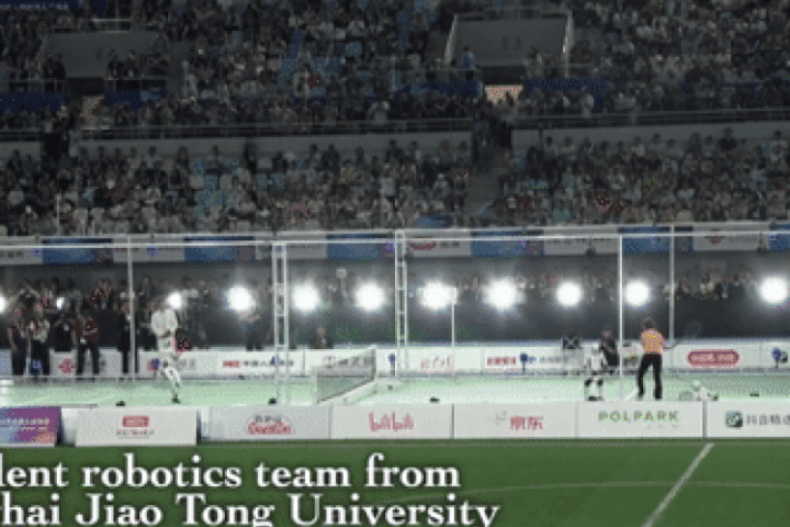 Robot hình người Trung Quốc đánh tennis, đấm bốc, phá kỷ lục điền kinh thế giới