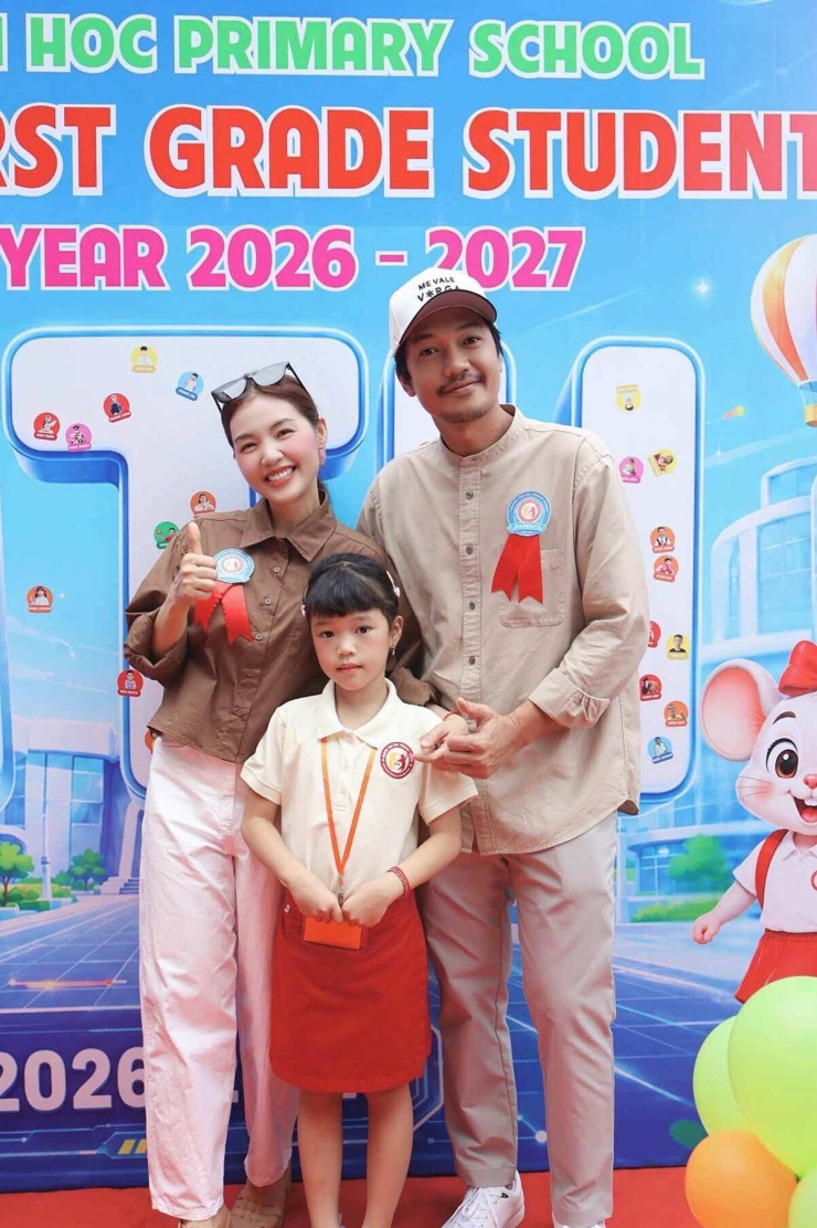 Ảnh sao 25/8: Hồng Nhung xách túi hơn 500 triệu đồng tại Paris - 8