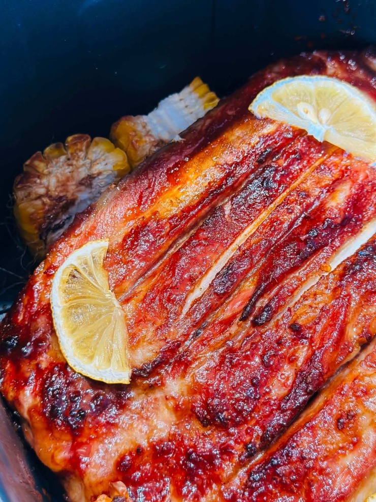 Loại thịt nhiều xương, ít mỡ, giàu protein được yêu thích, nướng cách này mềm ngọt, thơm phức - 2