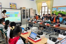 FPT mang ánh sáng học đường cải thiện điều kiện học tập cho học sinh khó khăn