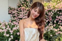 Cuộc sống sang chảnh của người đẹp showbiz Việt vừa được tình trẻ kém 11 tuổi tặng 6.863 bông hồng dịp sinh nhật