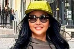 Ảnh sao 25/8: Hồng Nhung xách túi hơn 500 triệu đồng tại Paris