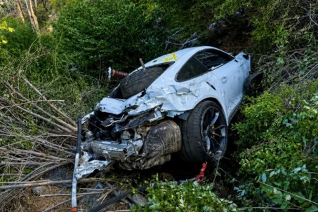 Porsche 911 GT3 RS bị nát tươm nhưng người lái vẫn an toàn