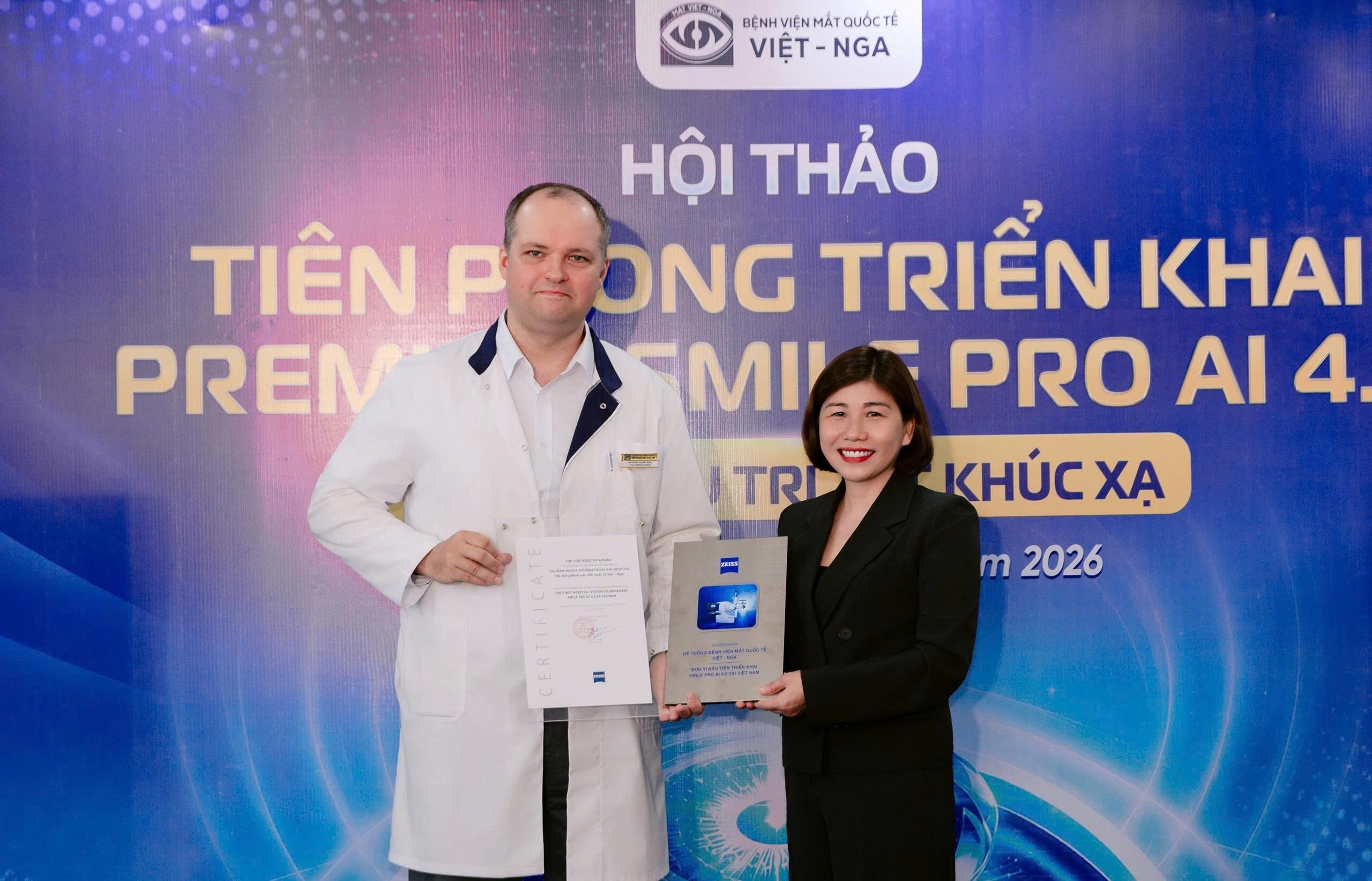 Mắt Việt - Nga được vinh danh là bệnh viện tiên phong phẫu thuật SMILE Pro AI 4.0 tại Việt Nam