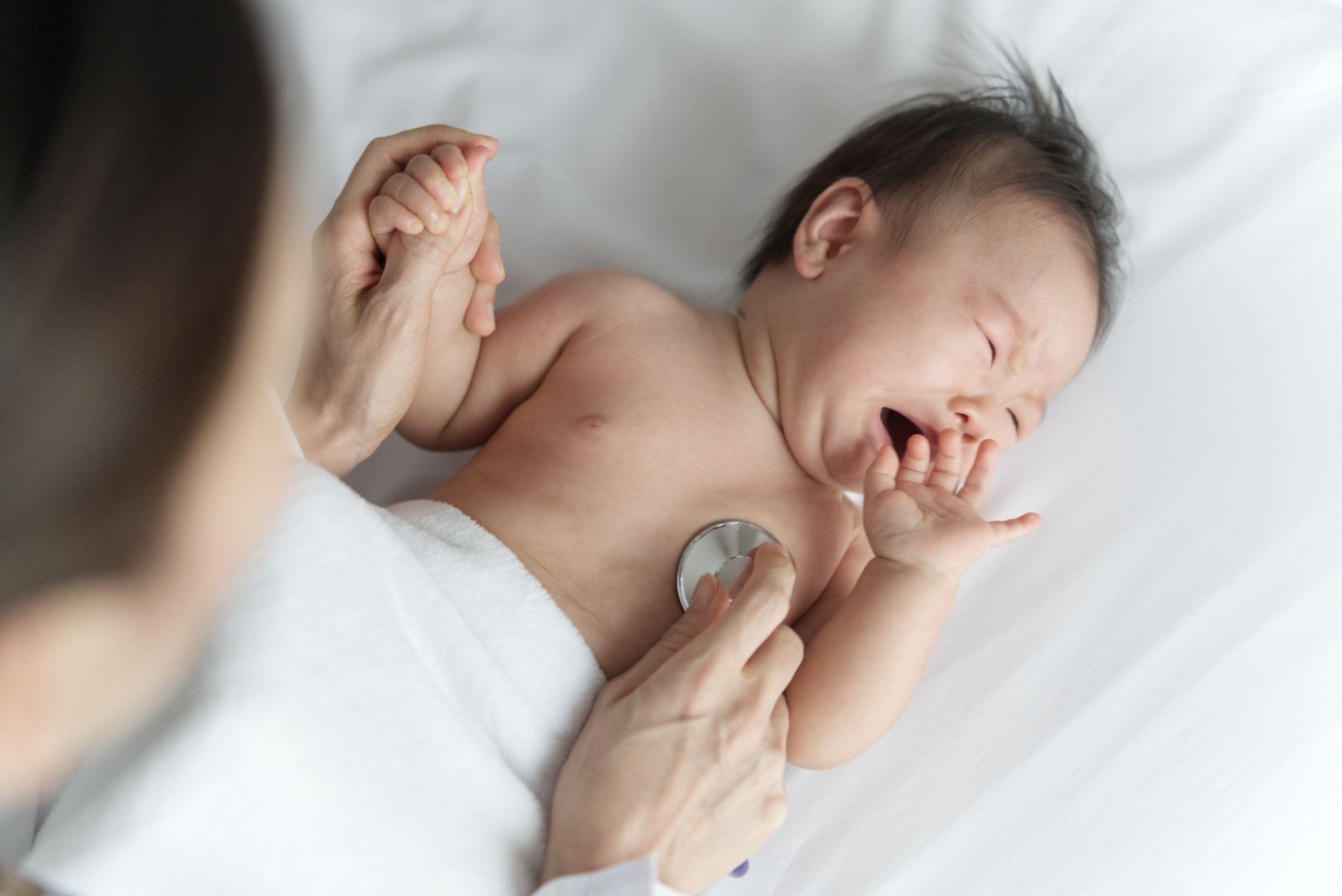 Bất chấp RSV là tác nhân hàng đầu gây nhiễm trùng đường hô hấp ở trẻ dưới 1 tuổi trên toàn cầu, mức độ nhận diện của phụ huynh đối với RSV hiện vẫn khá khiêm tốn so với cúm mùa hay phế cầu.