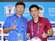 Họp báo Việt Nam – Thái Lan: Thầy Kim muốn viết nên lịch sử, Đình Bắc hào hứng