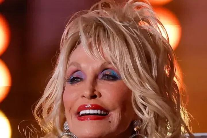 Huyền thoại Dolly Parton 'I will always love you' mất vì ung thư