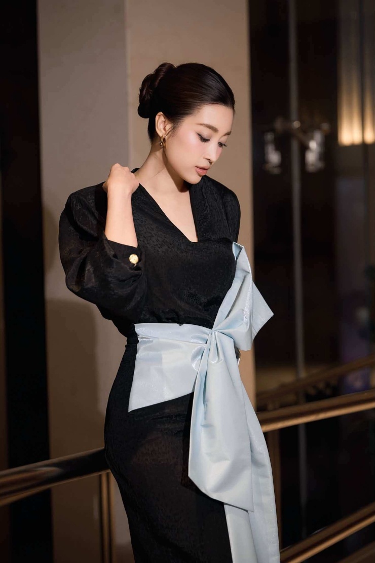 Diện mạo ngỡ ngàng của Đỗ Mỹ Linh - 3