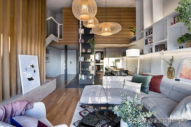 Ly hôn ở tuổi 40, người phụ nữ mua gác mái 48m² giá rẻ rồi biến thành căn hộ 2 tầng: Không rộng nhưng sống cực “đã” - 4