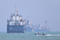 Iran nêu điều kiện mở lại eo biển Hormuz