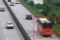 Hai tài xế đầu tiên bị phạt lỗi không giữ khoảng cách an toàn trên cao tốc