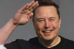 Tổng thống Ukraine trao huân chương tặng tỷ phú Elon Musk