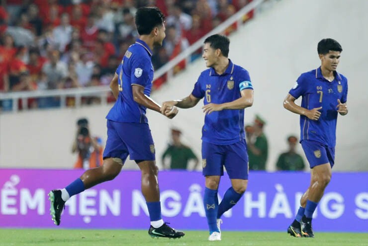 Yotsakorn ghi bàn với pha sút bóng một chạm chéo góc, khiến thủ môn Patrik Lê Giang hoàn toàn bất lực.&nbsp;
