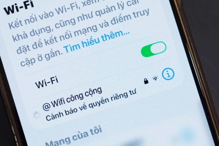 Rủi ro bảo mật khi mở wifi điện thoại thường xuyên