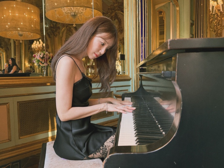 Yoon Eun Hye bị chê 'mặc váy như đồ ngủ' dự cưới - 3