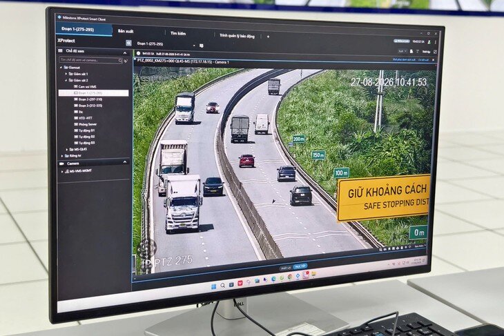 Tại Trung tâm giám sát cao tốc Mai Sơn - QL45, các đơn vị chức năng sử dụng camera AI và camera siêu nét để giám sát, phát hiện vi phạm. (Ảnh Cục CSGT)