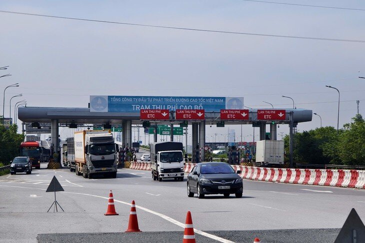 CSGT bật mí cách 'bắt' lỗi bám đuôi, không giữ khoảng cách an toàn trên cao tốc - 1